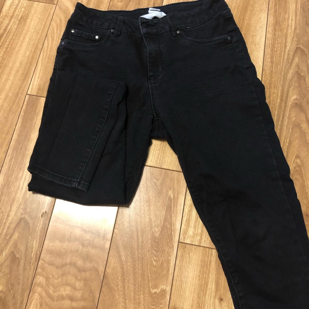 Black skinny jeans